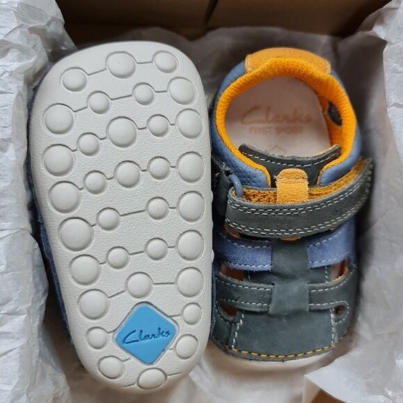 Clarks Kids Tiny Artie First Shoes - Picture 4 of 5